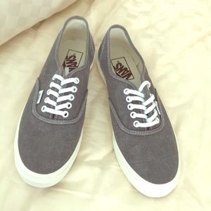 Brand new/never worn gray vans